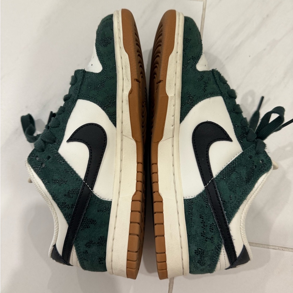 Nike low dunk